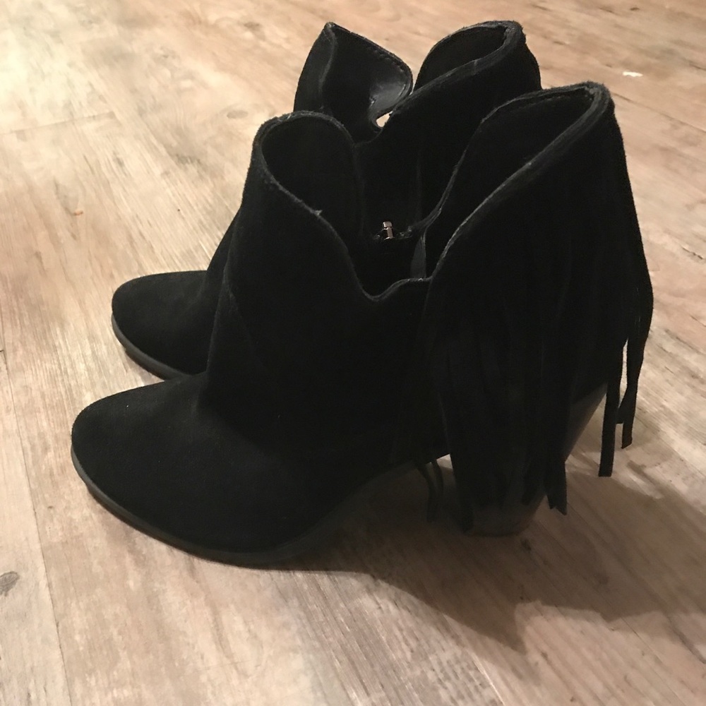 Jessica Simpson fringe bootie in black size 11